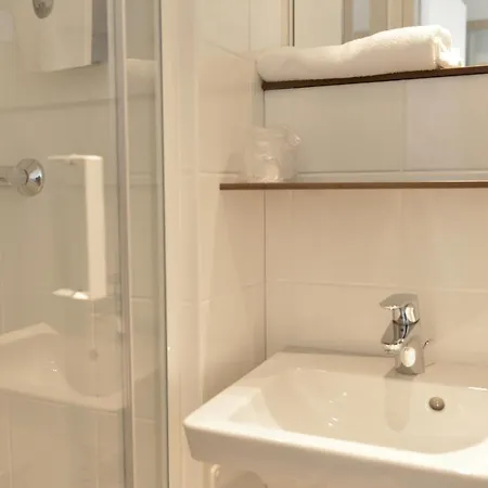Premiere Classe Reims Nord - Hotel 2*
